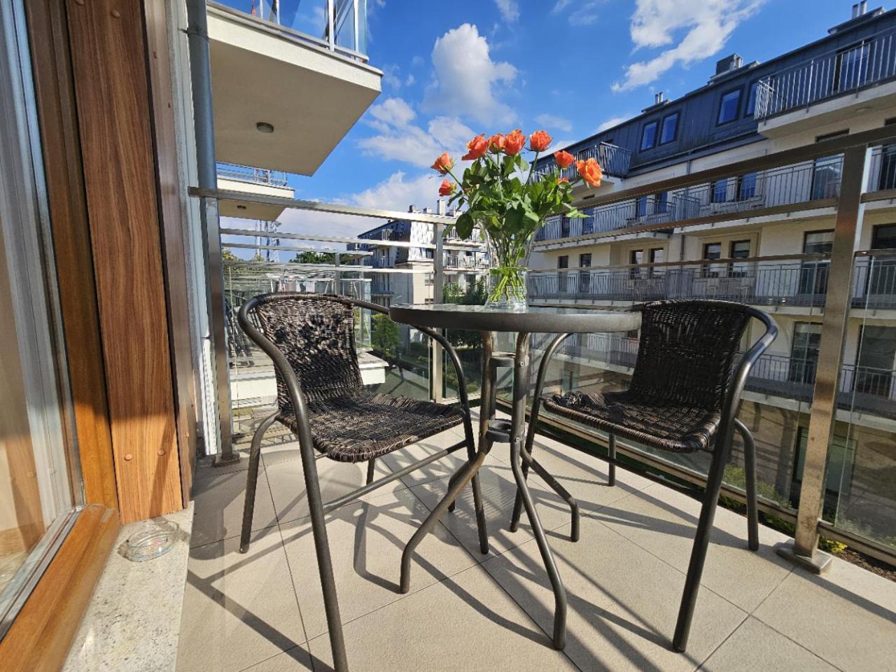 Four Seasons Aquamarina Apartment Swinoujscie Exterior photo